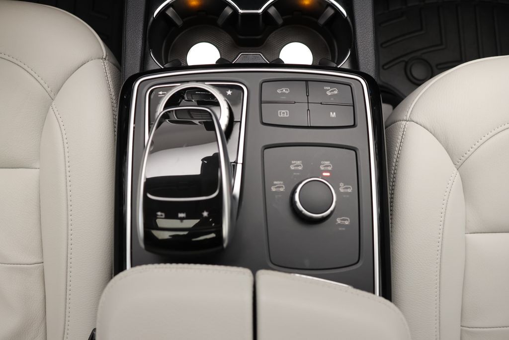 Thumbnail: 2019 Mercedes-Benz GLS - 29