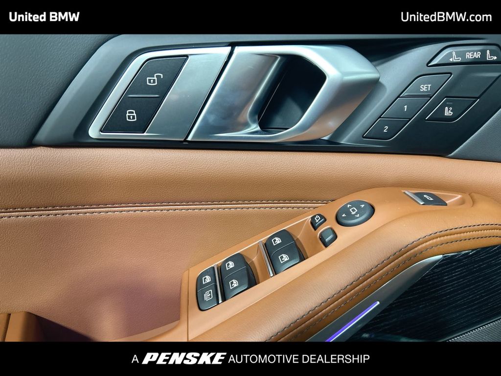 Thumbnail: 2026 BMW X7 - 11