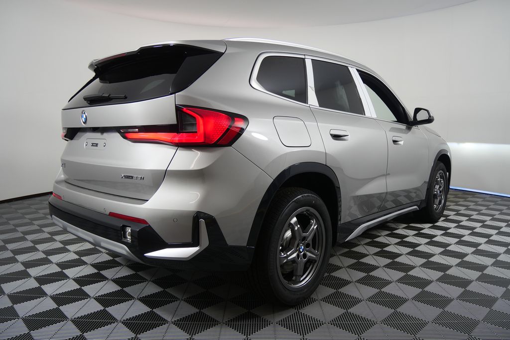 Thumbnail: 2025 BMW X1 - 3