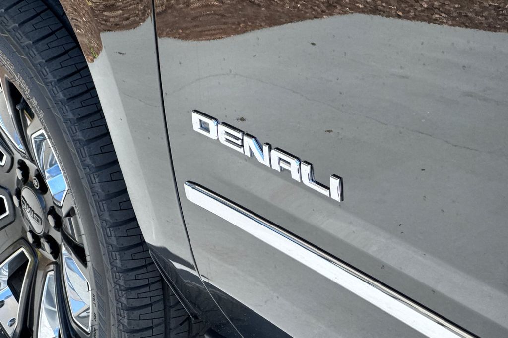 used 2019 GMC Yukon car, priced at $39,955