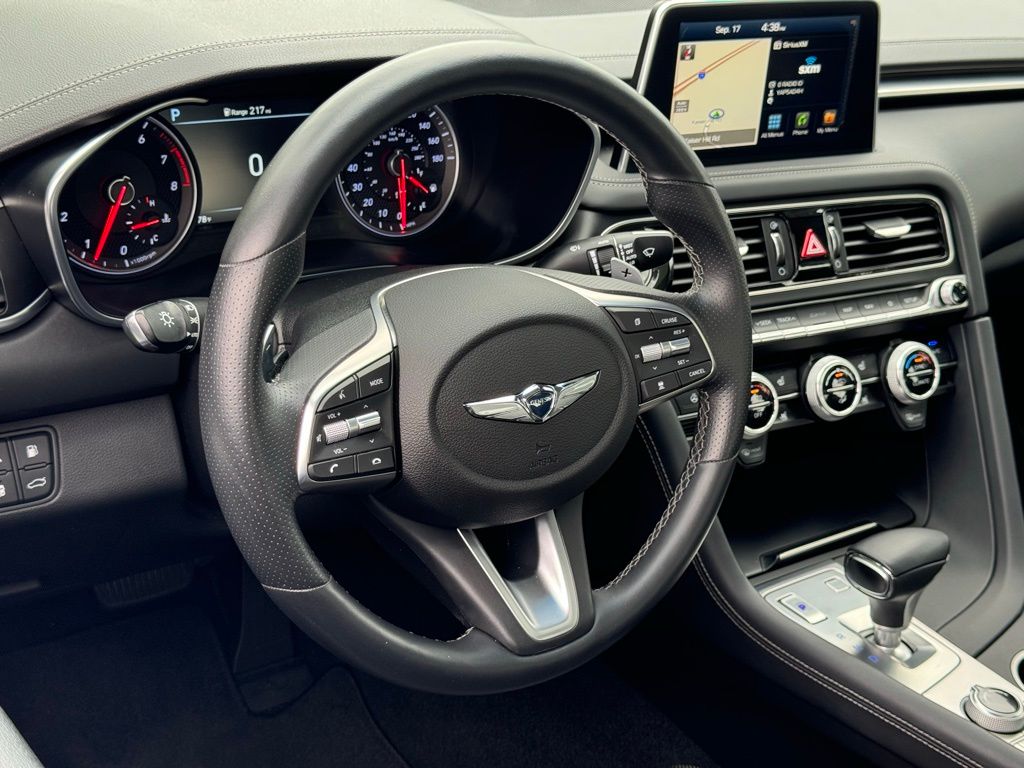 2021 Genesis G70 2.0T 18