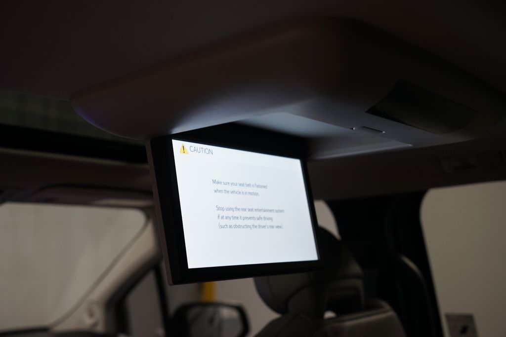Thumbnail: 2025 Toyota Sienna - 29