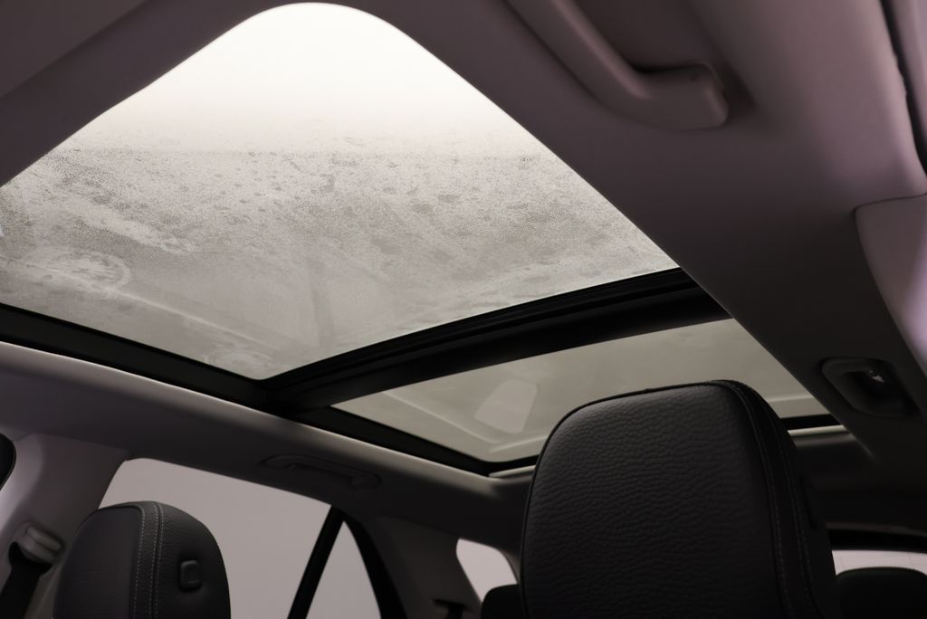 Thumbnail: 2026 Mercedes-Benz GLE - 15