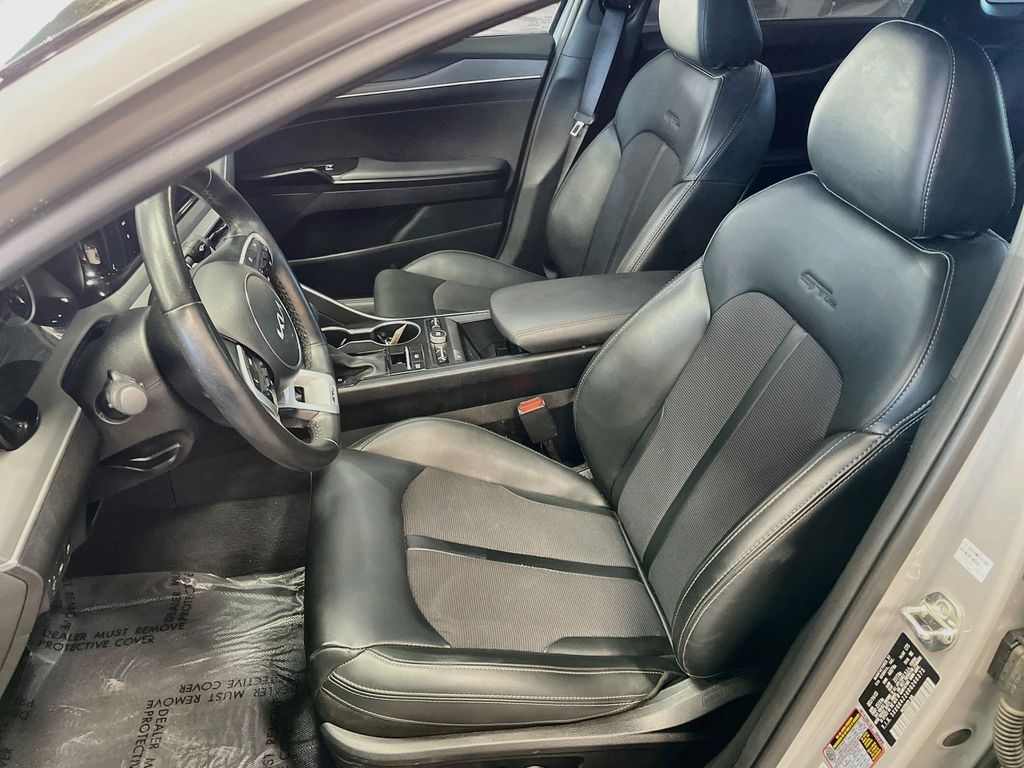 Used 2024 Wolf Gray Kia GT-Line image 22