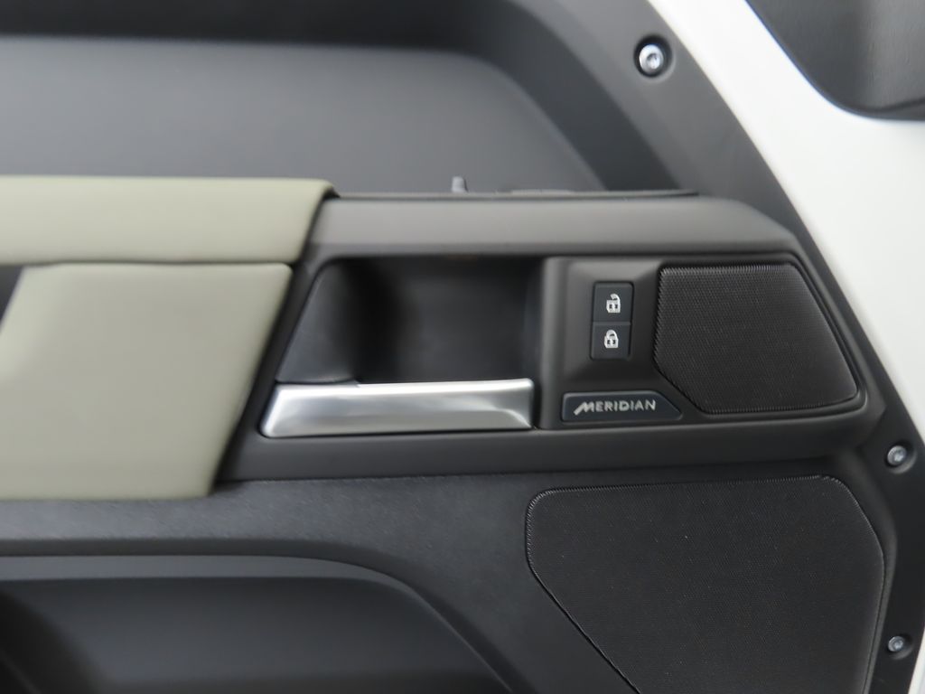 Thumbnail: 2026 Land Rover Defender - 25