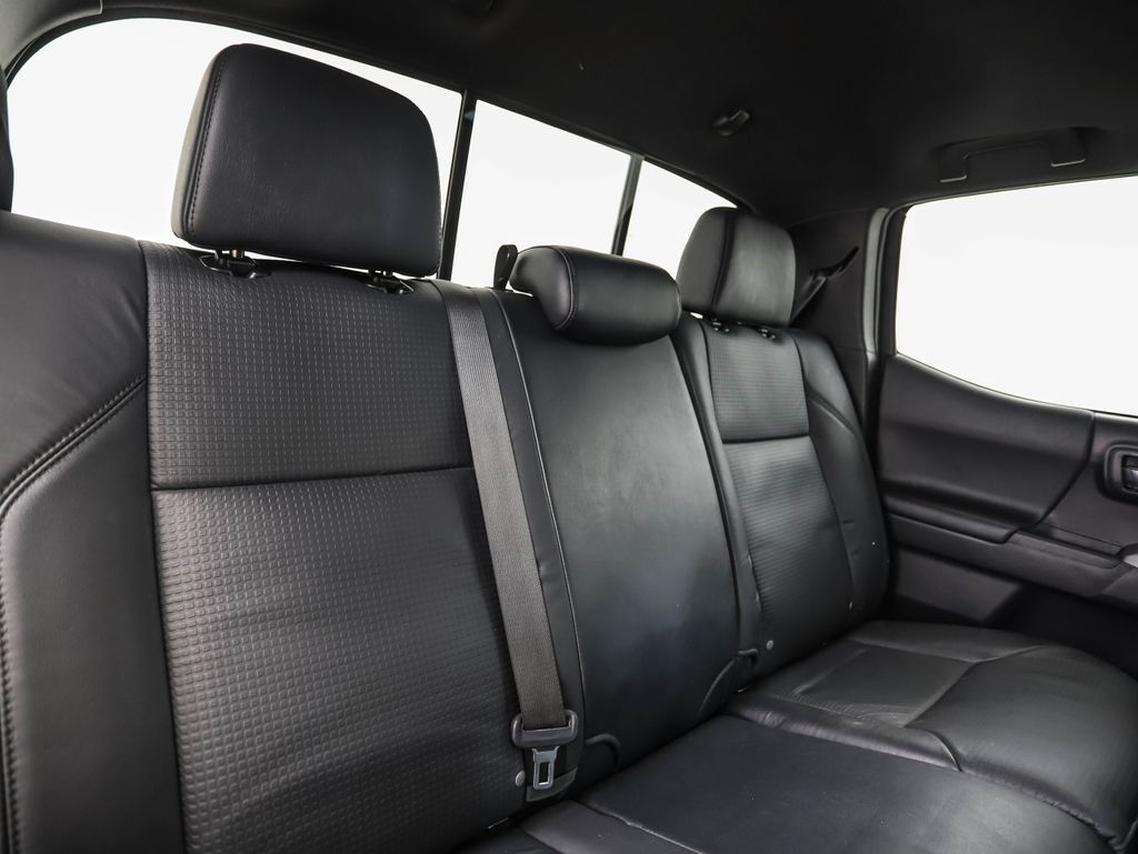 Thumbnail: 2022 Toyota Tacoma - 27