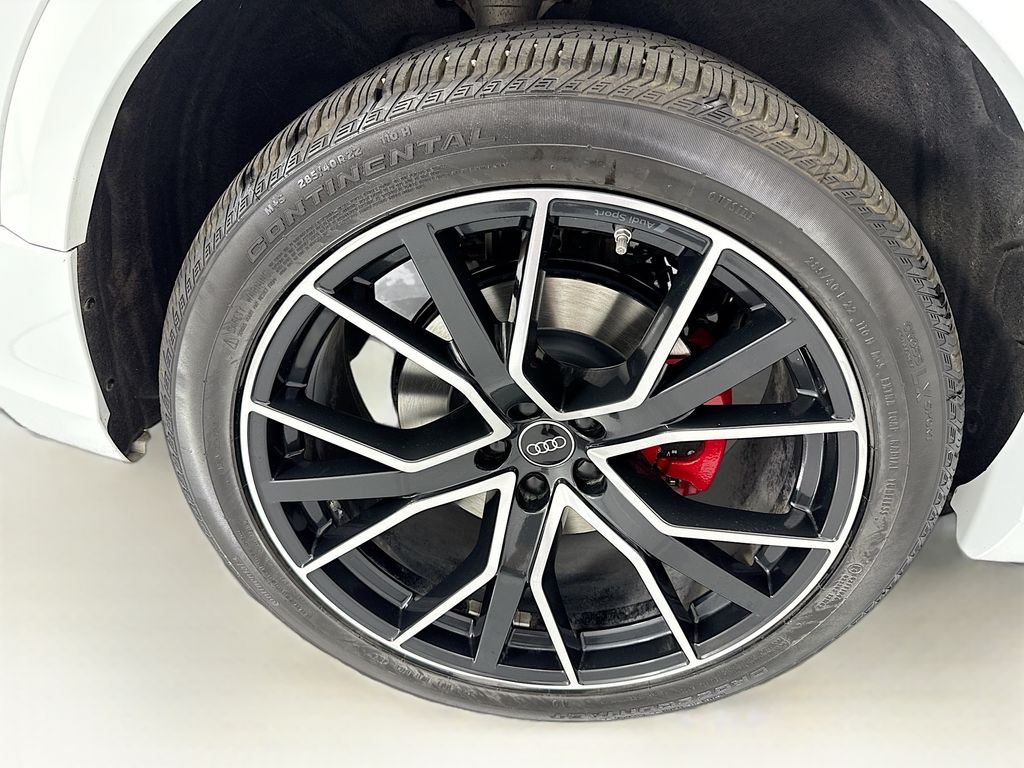 Thumbnail: 2023 Audi Q8 - 32