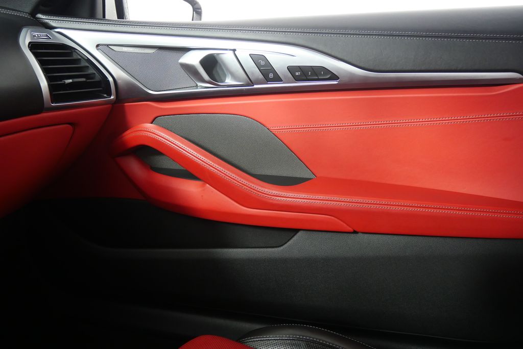 2022 BMW 8 Series M850i xDrive 31