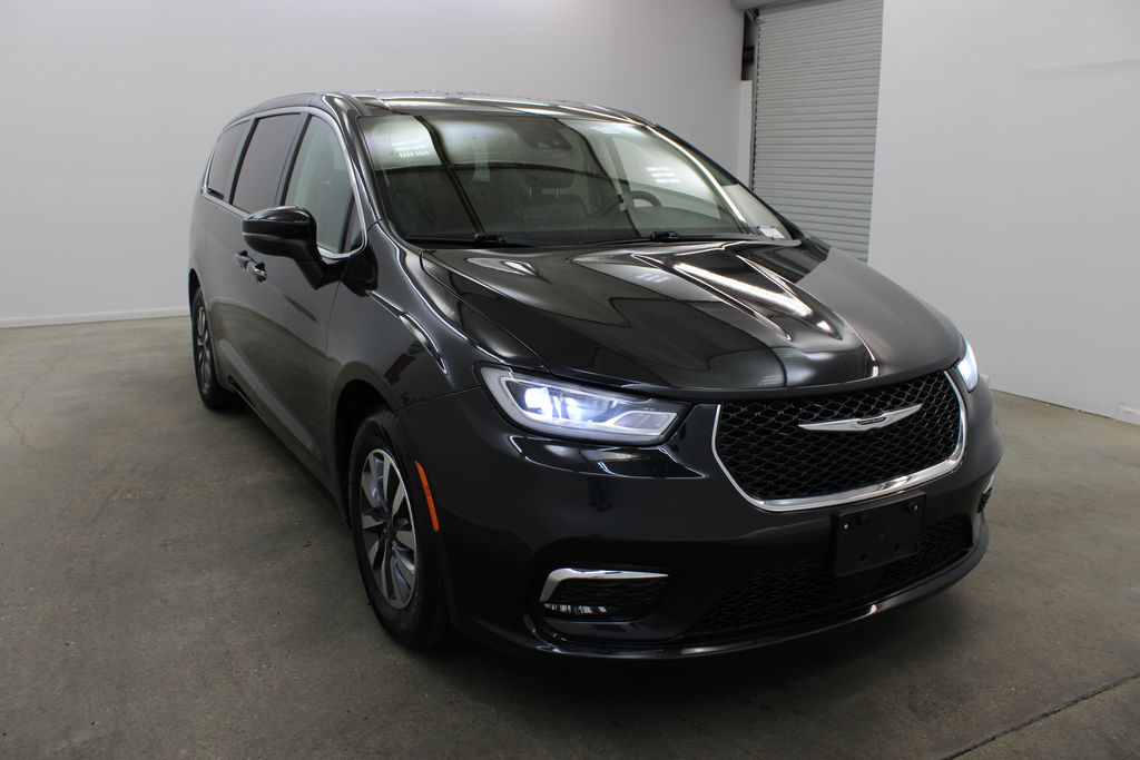 used 2023 Chrysler Pacifica Hybrid car, priced at $24,999