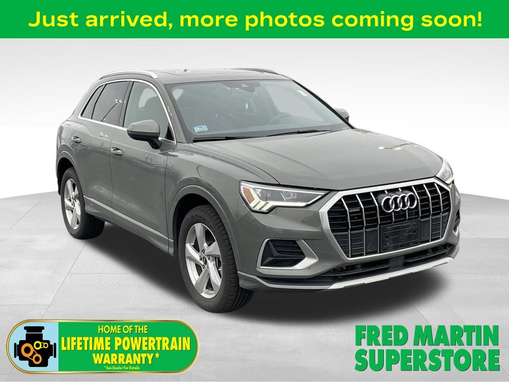 2022 Audi Q3 quattro Premium Plus 40 TFSI