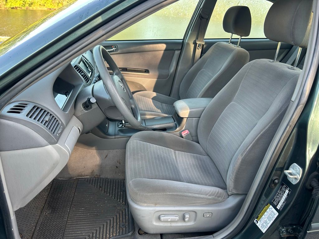 Thumbnail: 2005 Toyota Camry - 13