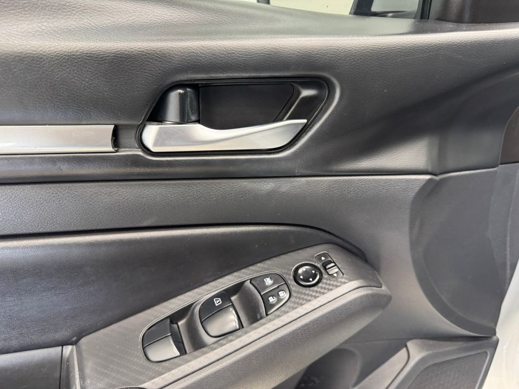 Used Car 2022 Nissan Altima  2.5 Sv For Sale Under $20,000 In Austin, Texas