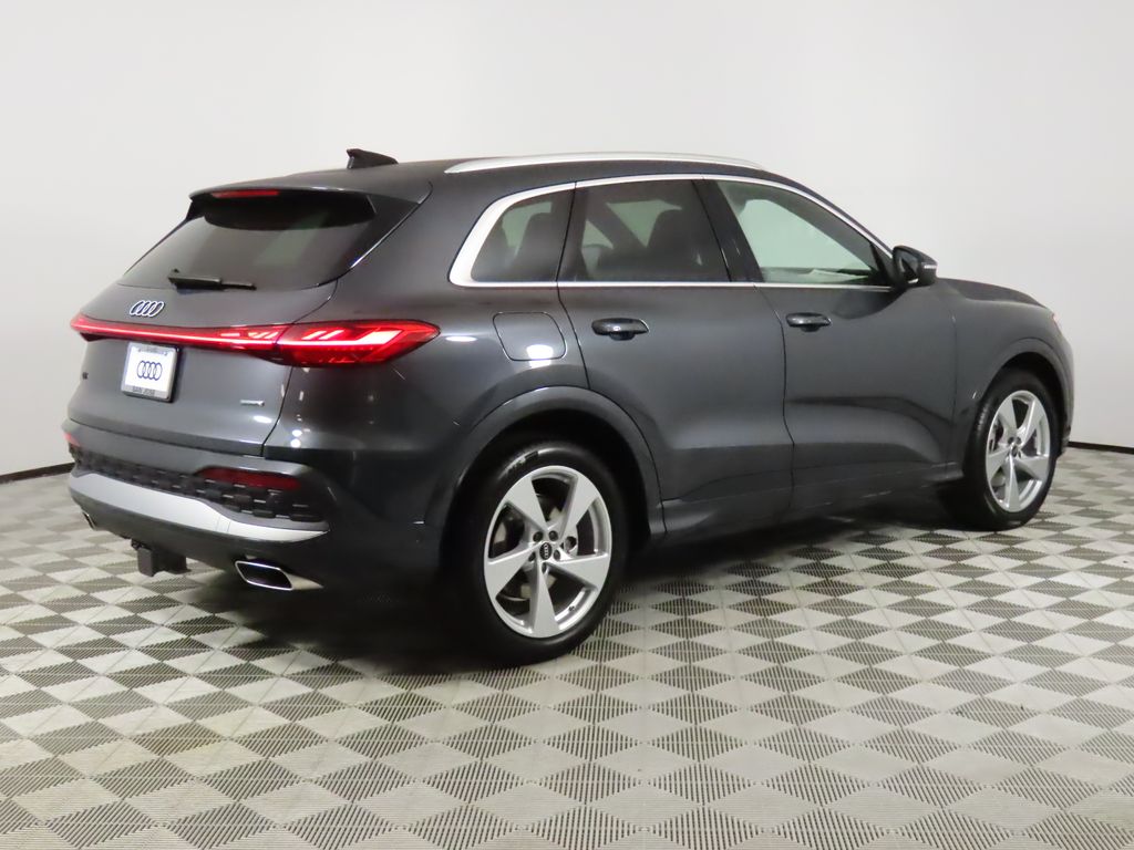 Thumbnail: 2025 Audi Q5 - 5