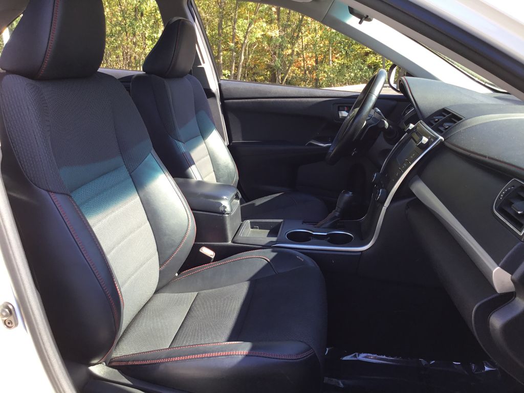 Thumbnail: 2016 Toyota Camry - 13