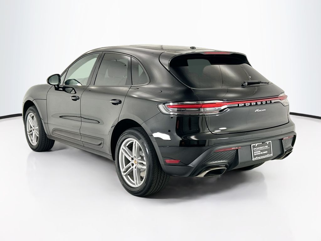 Thumbnail: 2024 Porsche Macan - 3