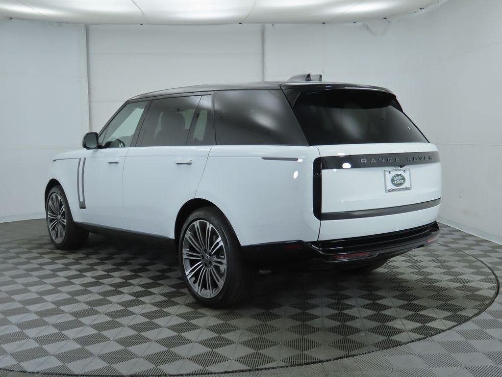 2025 Land Rover Range Rover SE 7