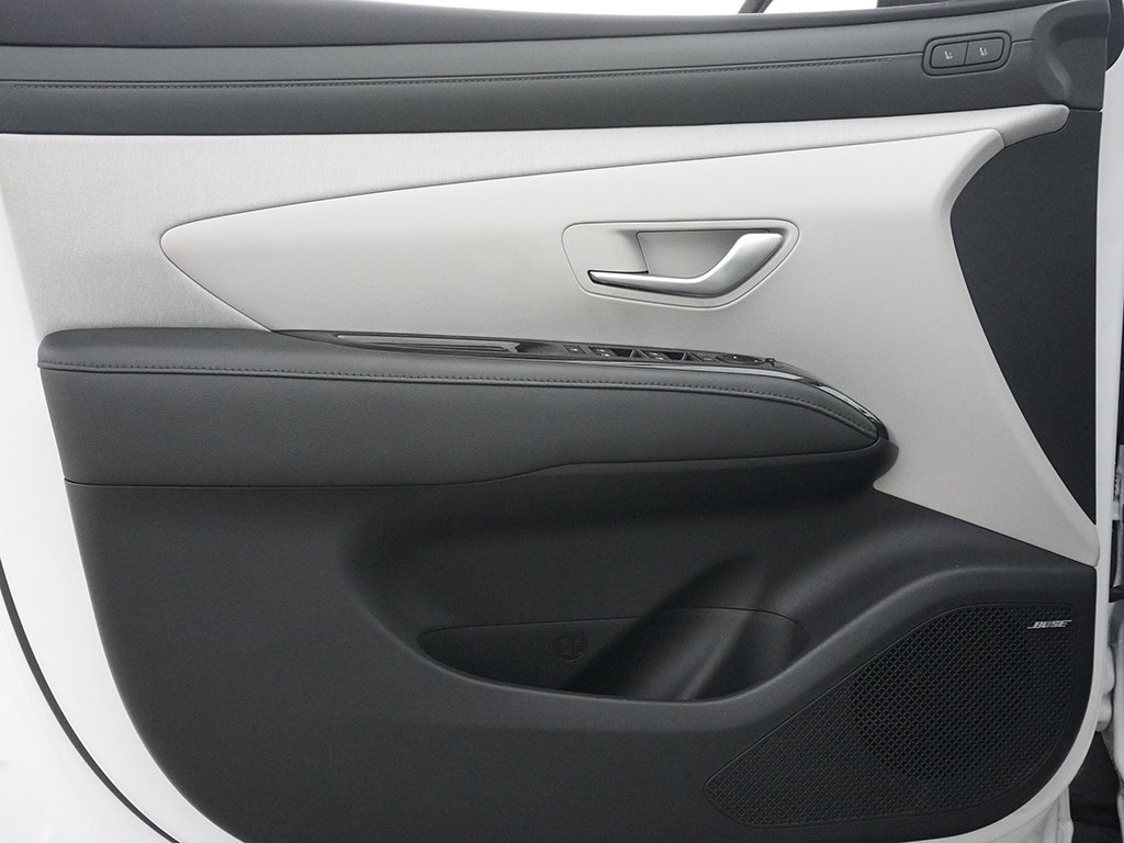 Used 2025 White Hyundai Limited image 26