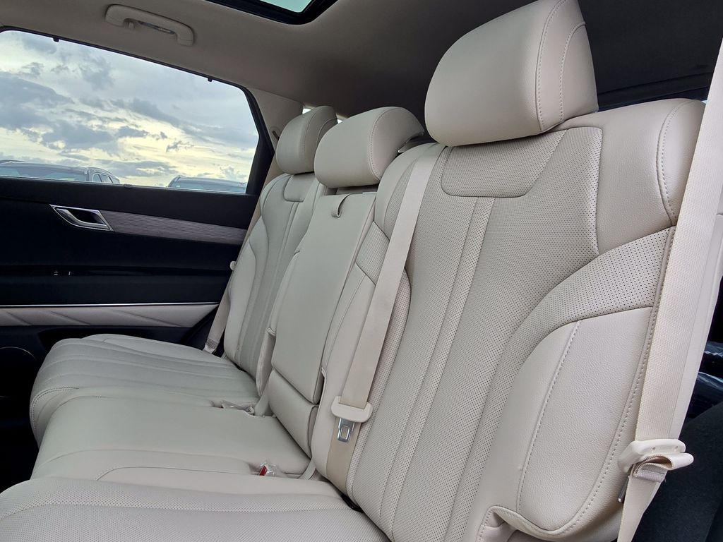 New 2026 Silver Genesis 2.5T image 12