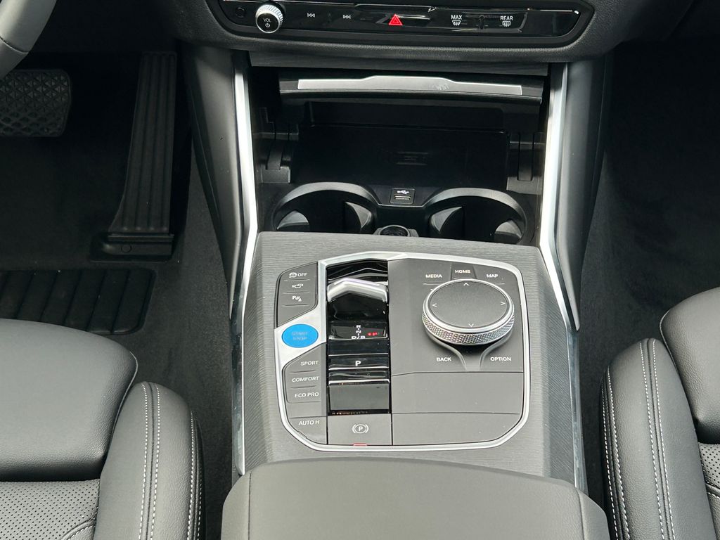 Thumbnail: 2026 BMW i4 - 27