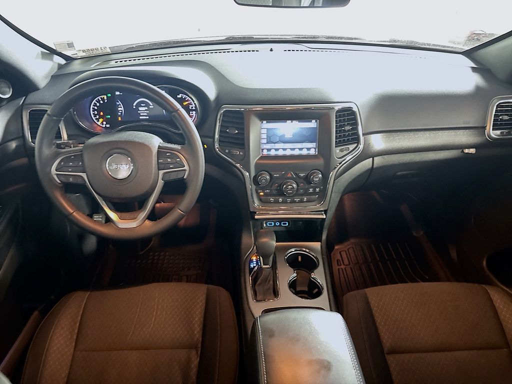 2018 Jeep Grand Cherokee Laredo E