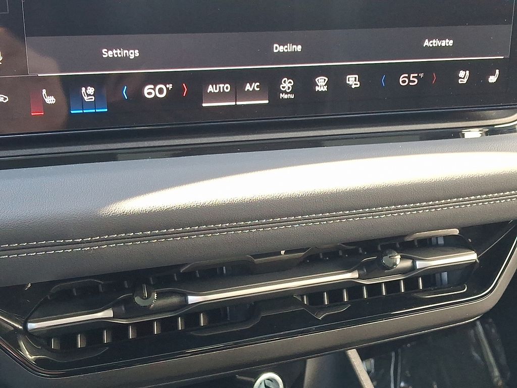 Thumbnail: 2025 Audi e-tron S - 16