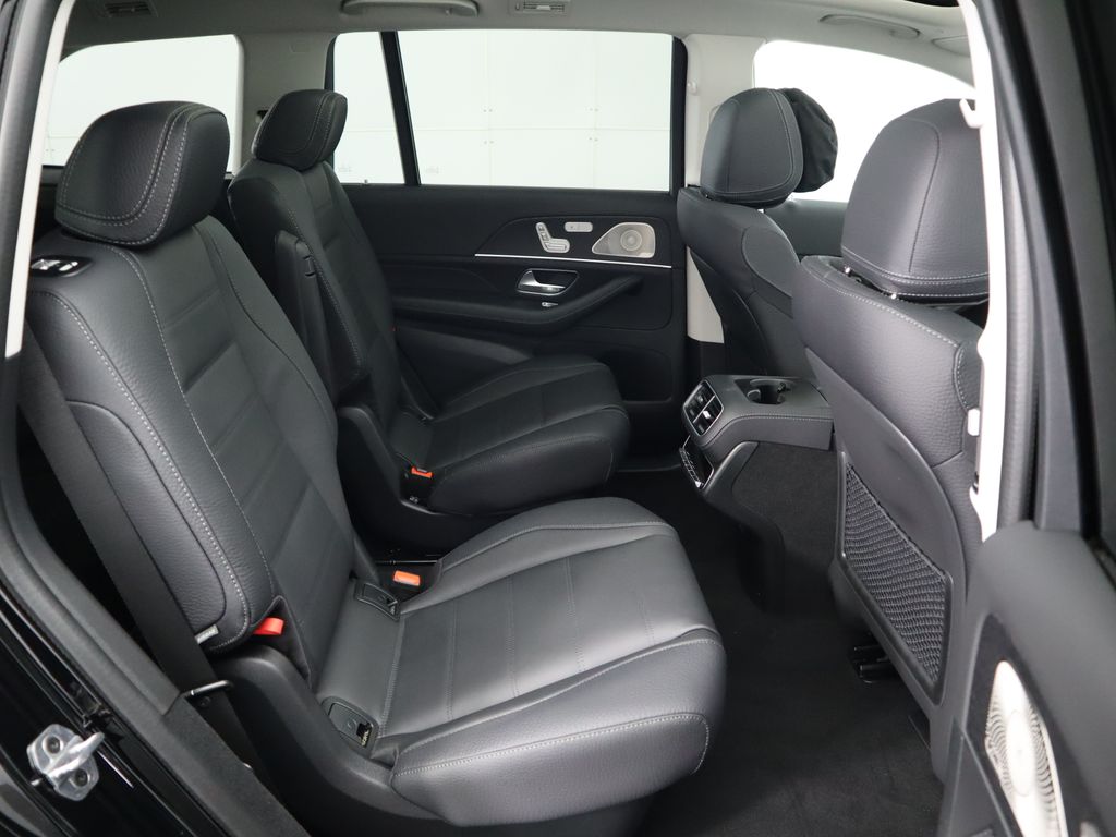 2025 Mercedes-Benz GLS 450 4MATIC 24