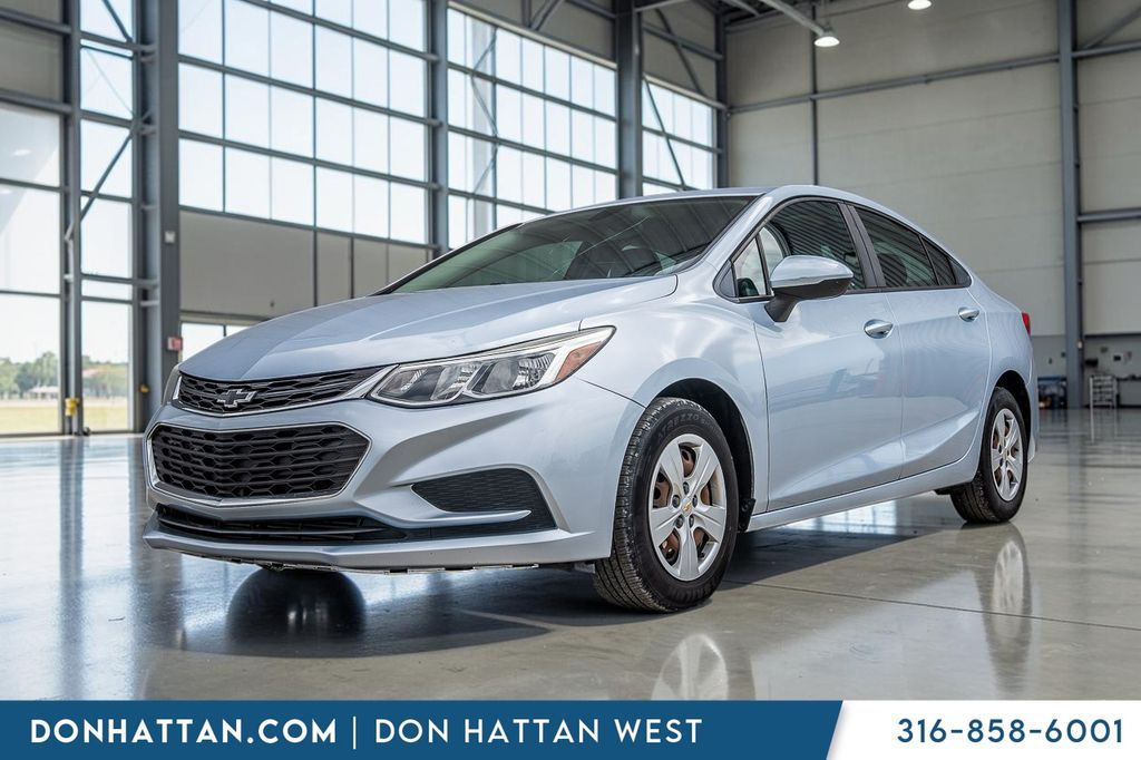 2018 Chevrolet Cruze LS Sedan FWD