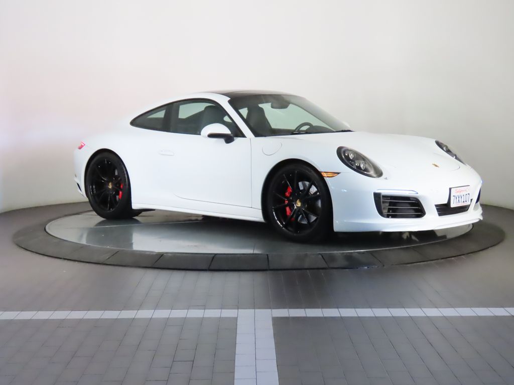 Thumbnail: 2017 Porsche 911 - 9