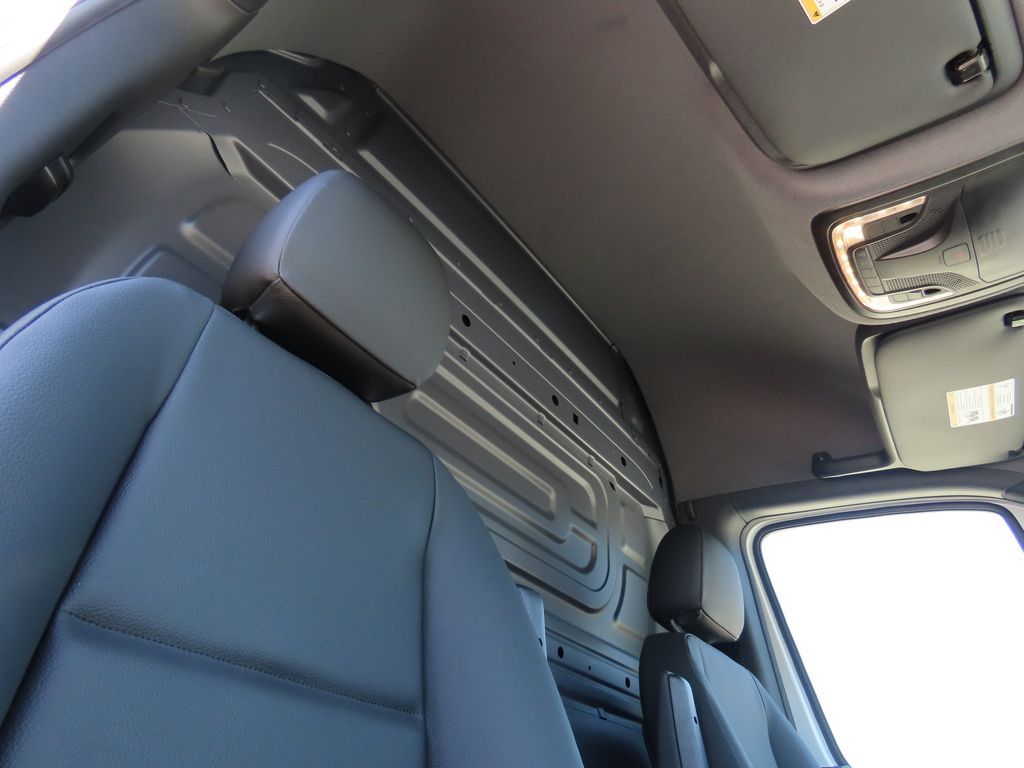 Thumbnail: 2025 Mercedes-Benz Sprinter - 18