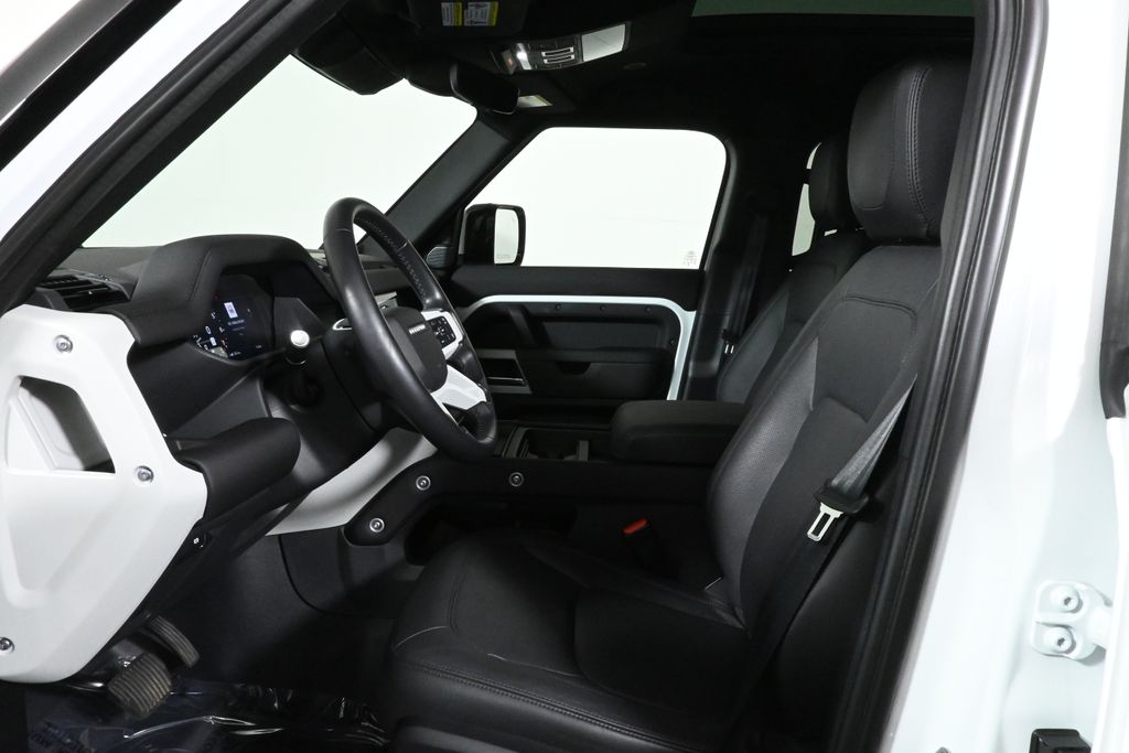 Thumbnail: 2024 Land Rover Defender - 3