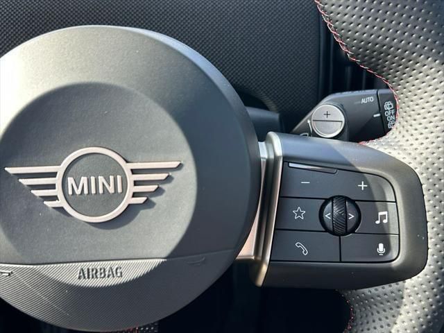 Thumbnail: 2026 MINI Cooper - 17