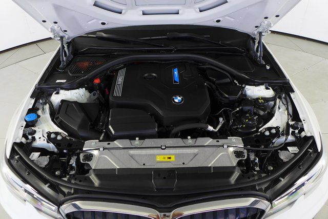 2022 BMW 3 Series 330e iPerformance 6