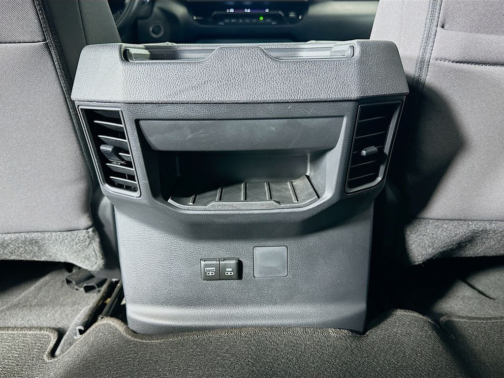 Thumbnail: 2024 Toyota Tundra - 24