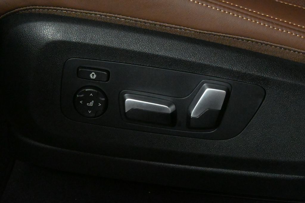 Thumbnail: 2026 BMW X5 - 28