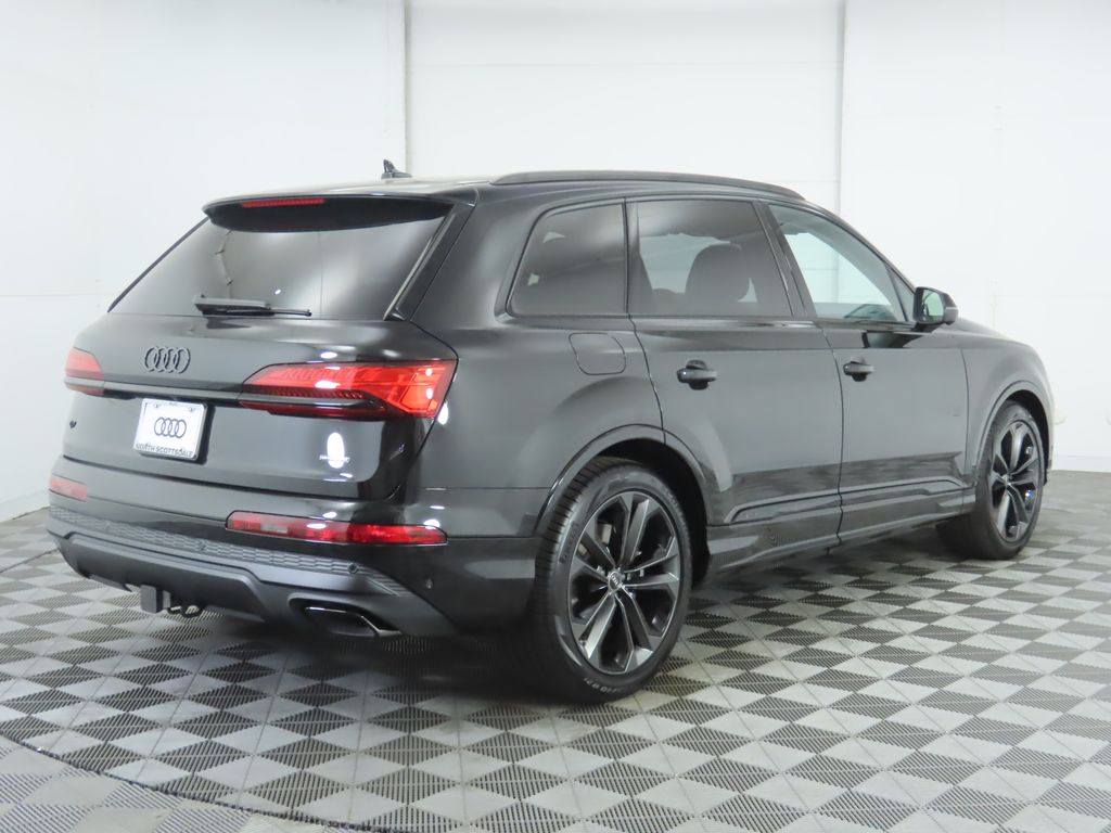 Thumbnail: 2025 Audi Q7 - 5