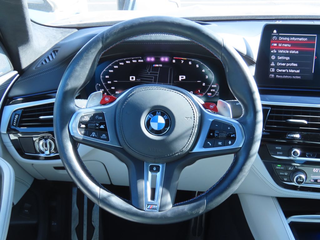 Thumbnail: 2023 BMW M5 - 6