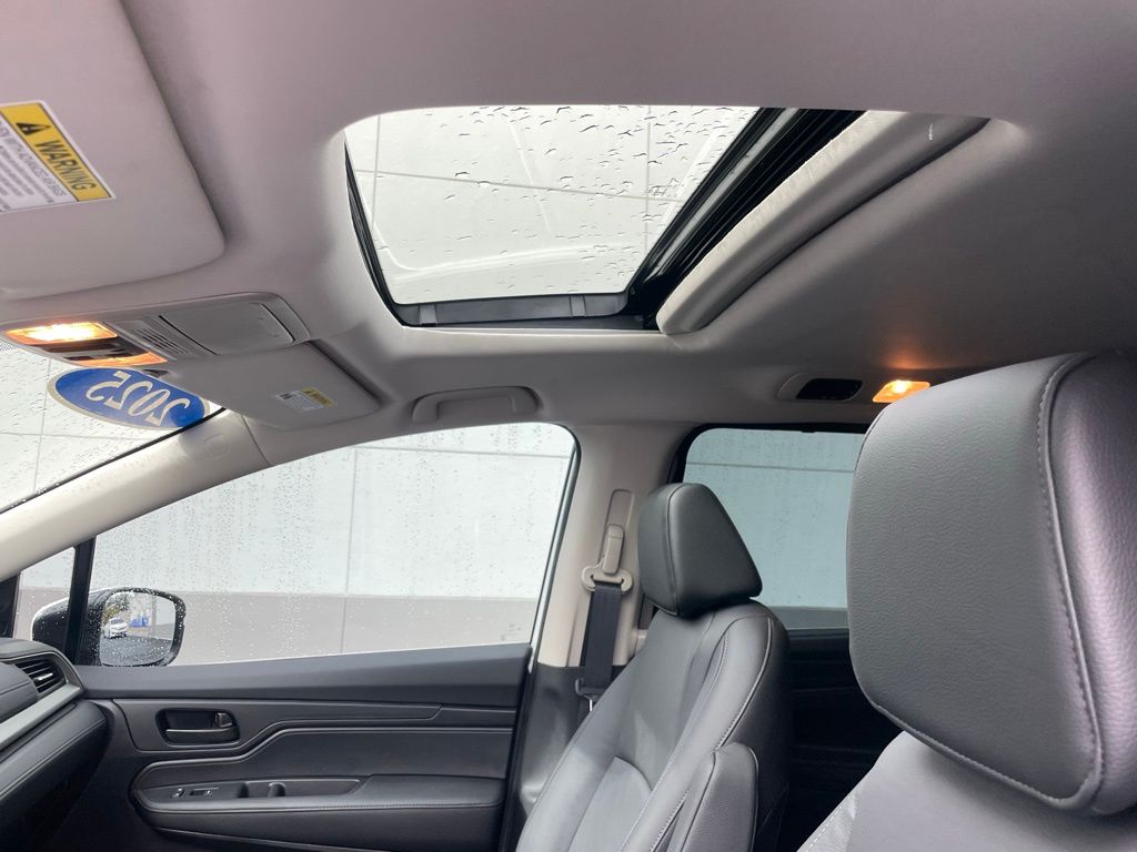 Thumbnail: 2025 Honda Odyssey - 29