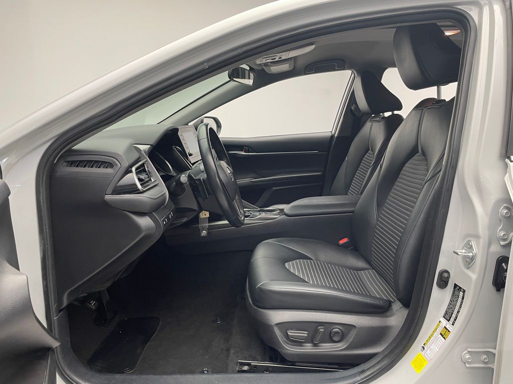 2022 Toyota Camry SE 12