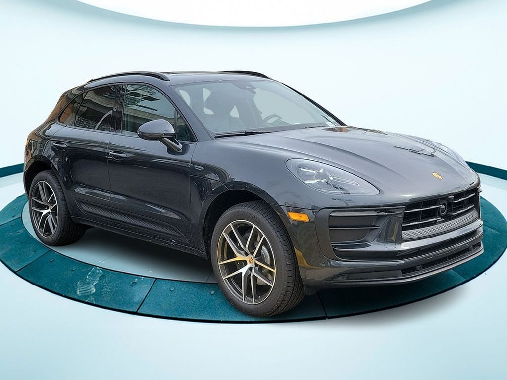 2024 Porsche Macan  3