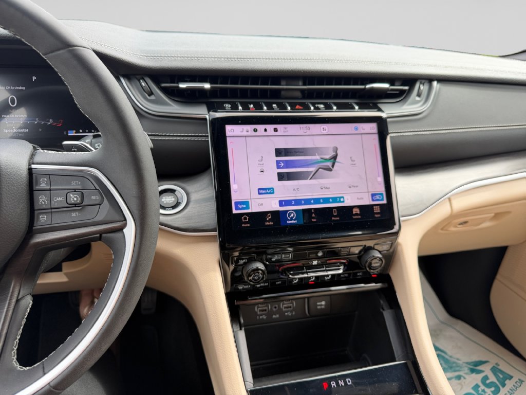 2023 Jeep Grand Cherokee Limited Silver at Auto Express Mitsubishi