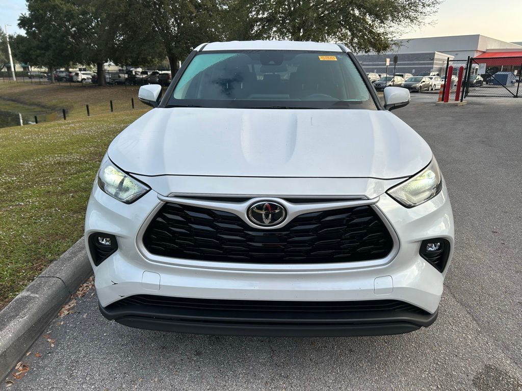 Thumbnail: 2024 Toyota Highlander - 8