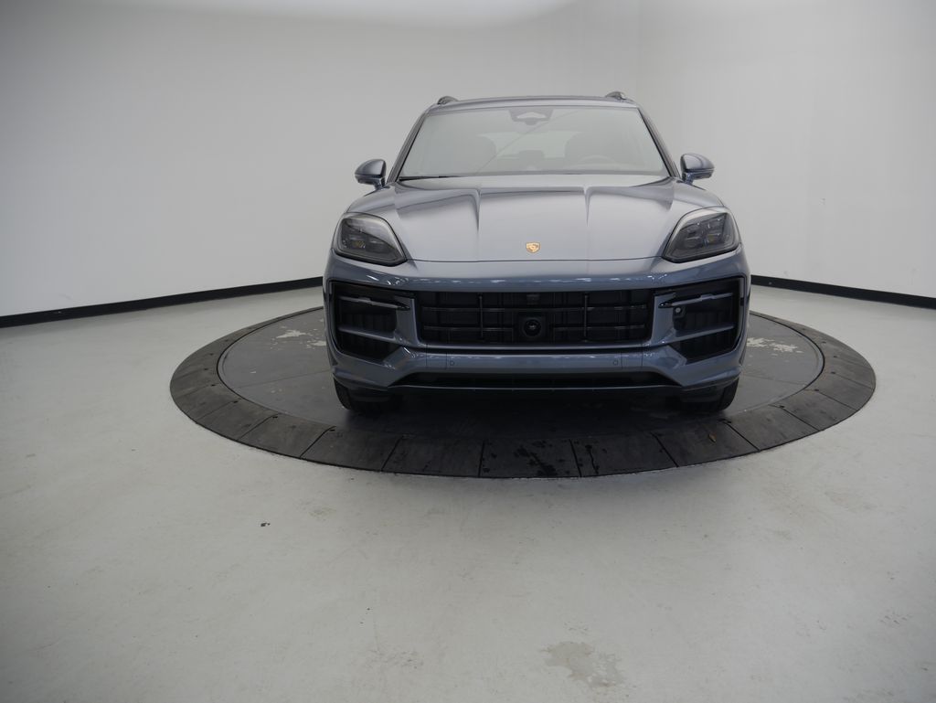 Thumbnail: 2026 Porsche Cayenne - 10