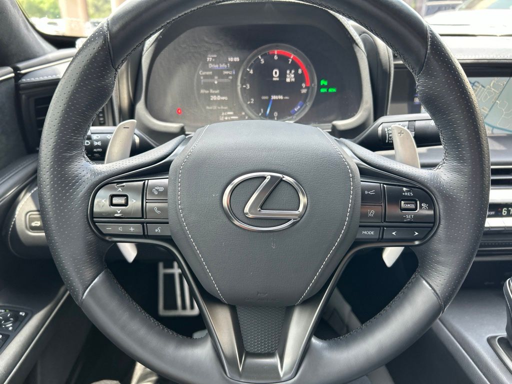 Used 2018 Silver Lexus 500 image 20