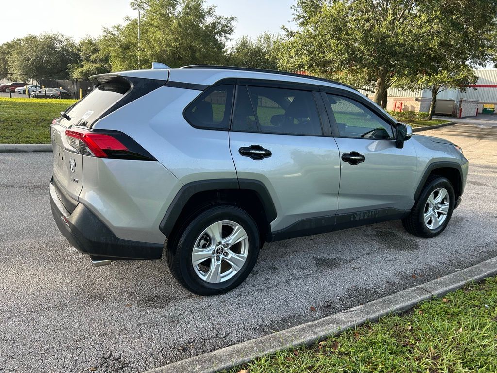 Thumbnail: 2021 Toyota RAV4 - 5