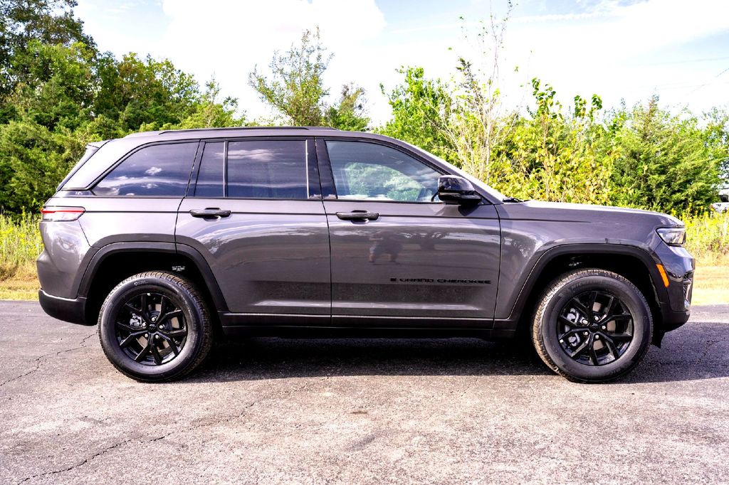 New Car 2025 Jeep Grand Cherokee  Altitude X For Sale Under $50,000 In Taylor, Texas