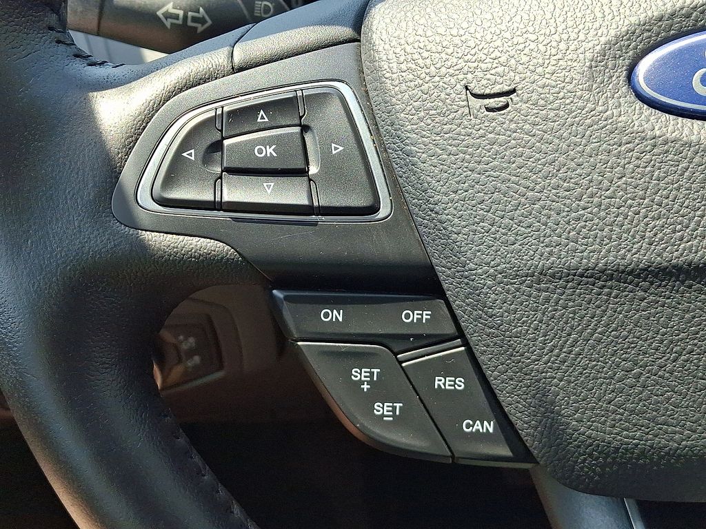 Thumbnail: 2017 Ford Focus - 21