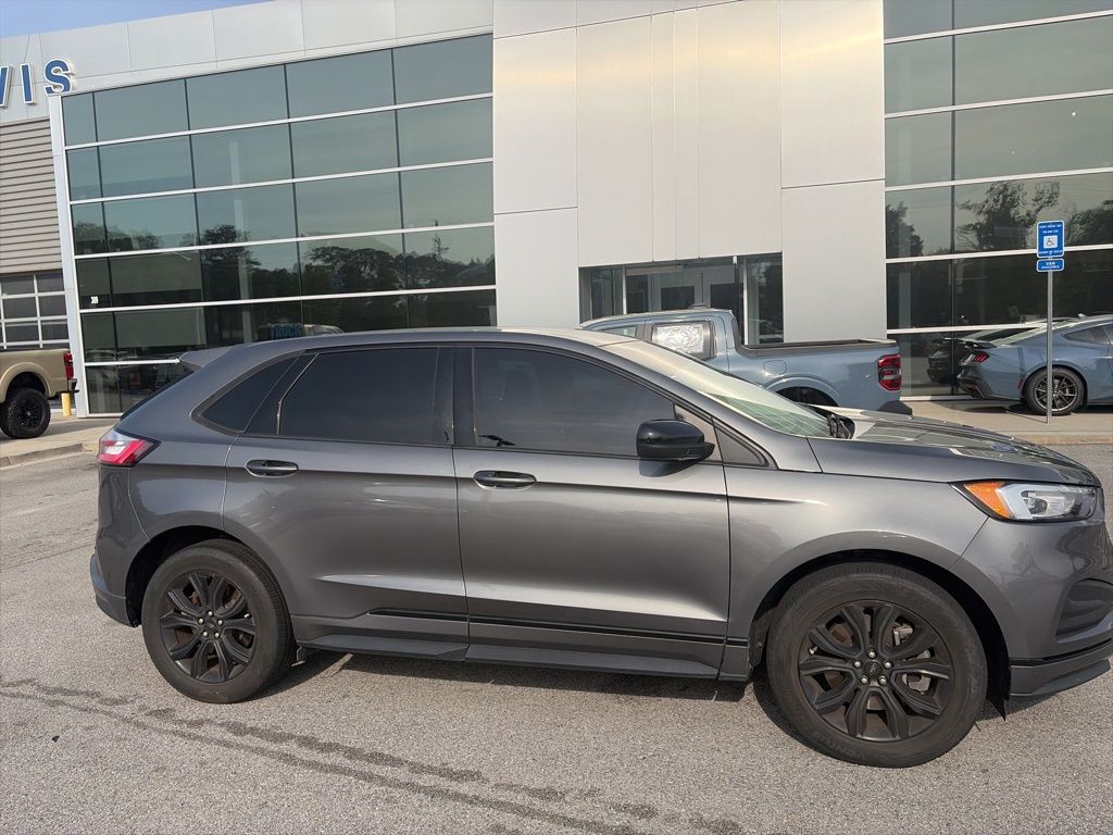 2023 Ford Edge SE