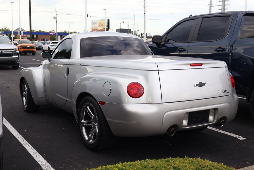 Thumbnail: 2004 Chevrolet SSR - 10