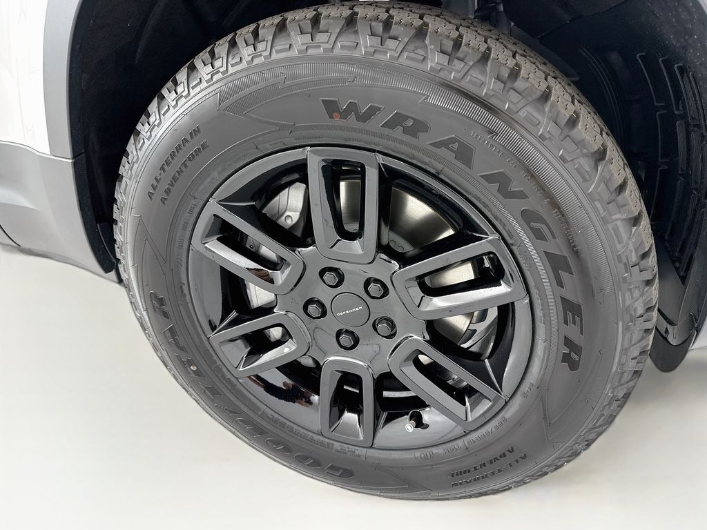 Thumbnail: 2026 Land Rover Defender - 32