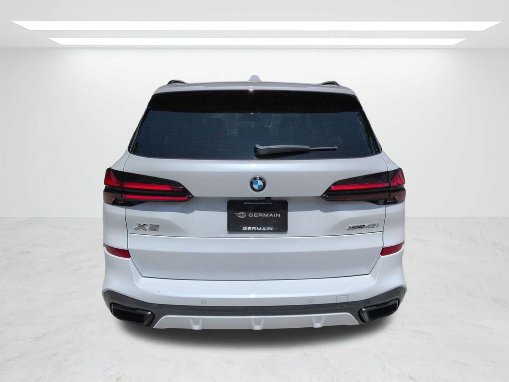 New 2026 White BMW xDrive40i image 5